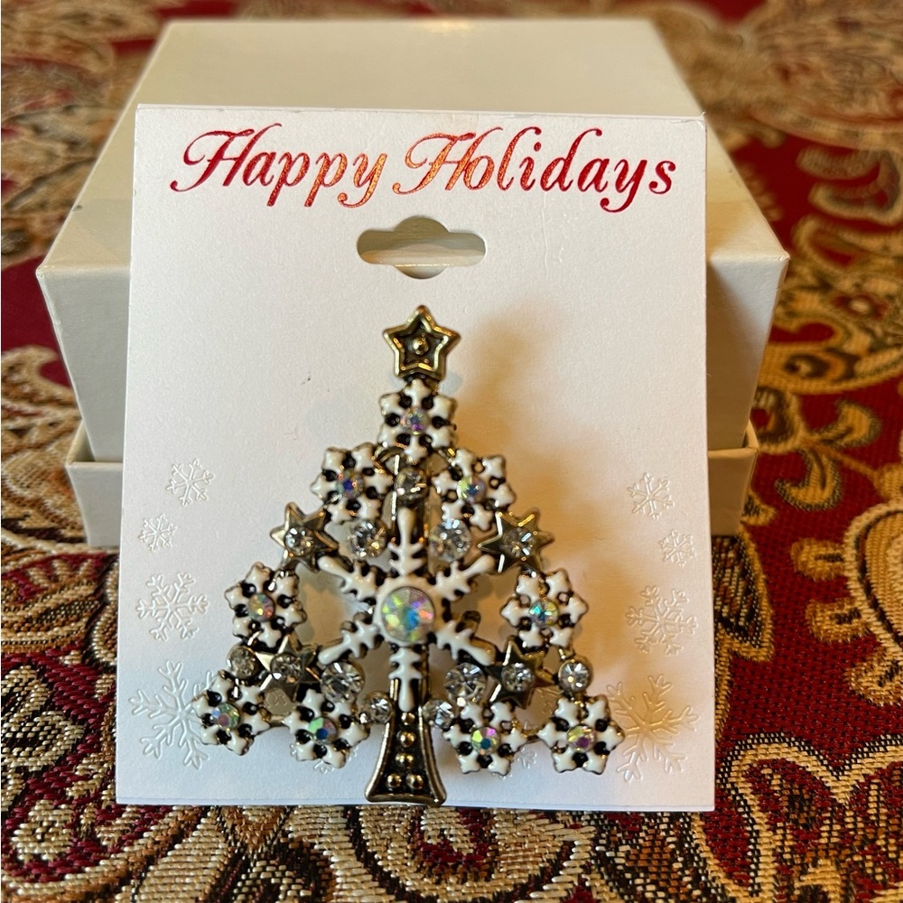 2 for $10 📌 Table & Tower - Christmas Broach - NWT!